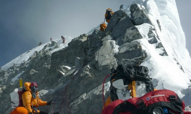 Fjellklatrere avviser at den berømte delen av Mount Everest er ødelagt